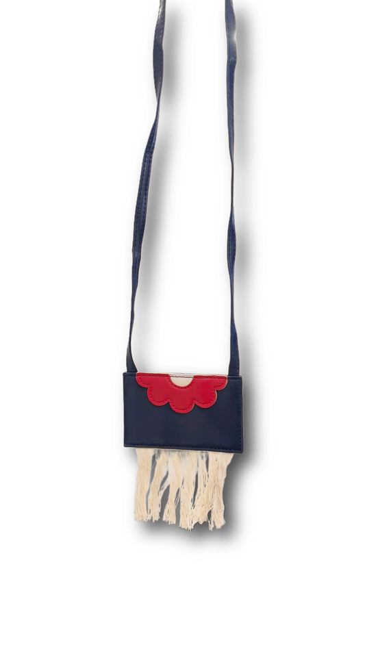 قلادة جلدية