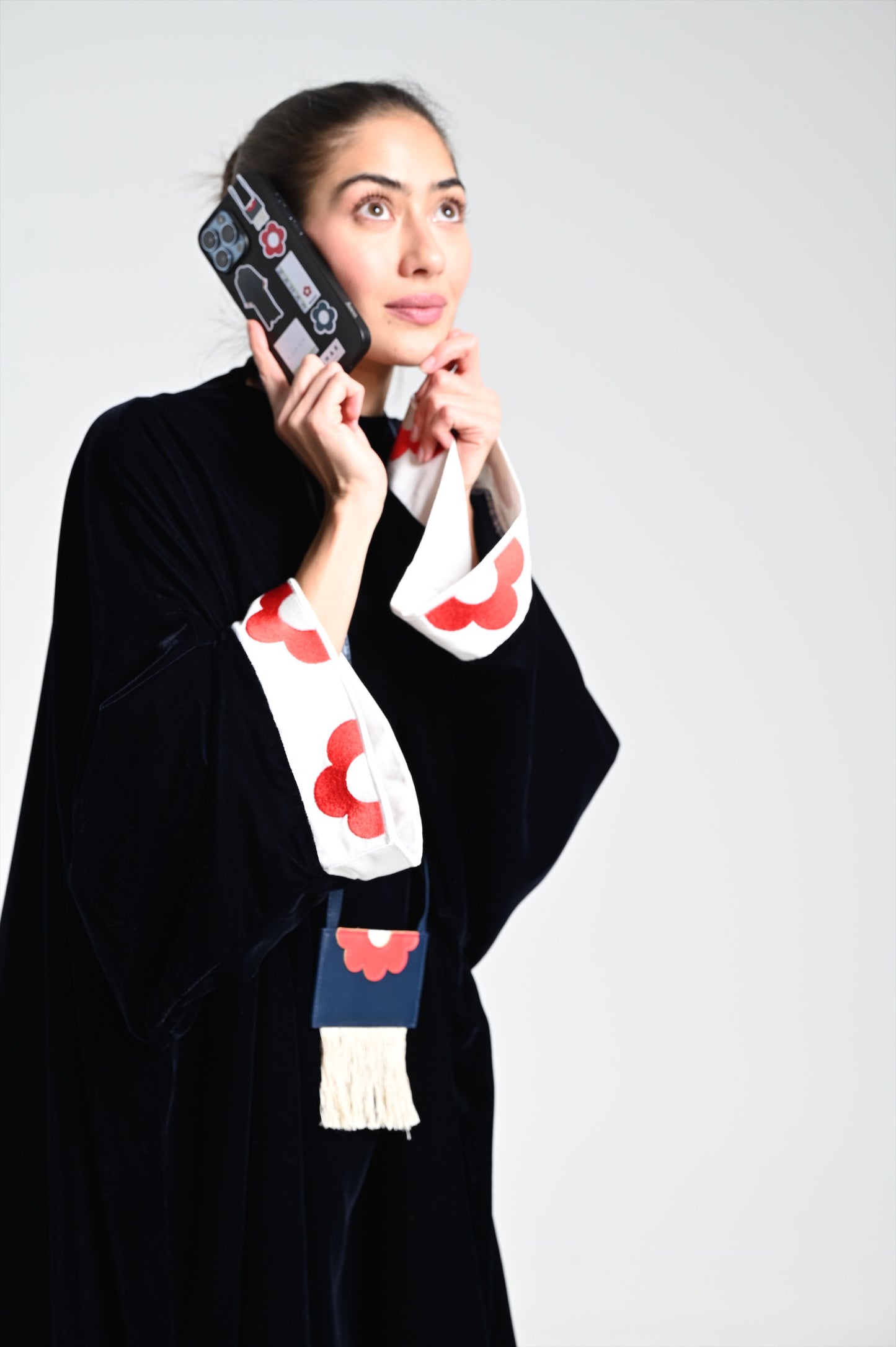 فستان مخملي بحري وقلادة جلدية - مقاس واحد